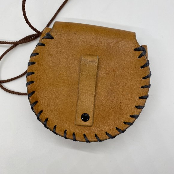 - Vintage Leather Boho Tan Hand Tooled Coin Purse Belt Bag - Picture 3 of 8